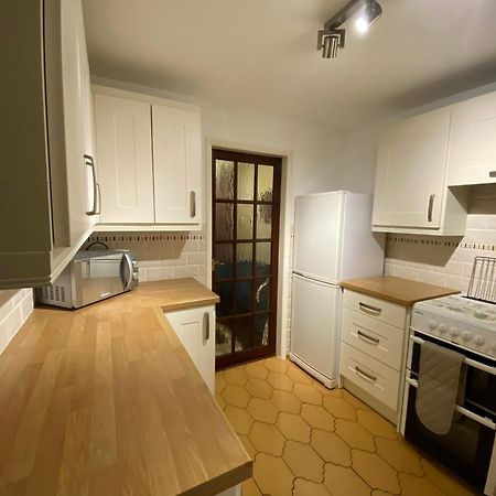 Serene 4Br In Harborne Close To Qe Hospital, Harborne Centre برمنغهام المظهر الخارجي الصورة