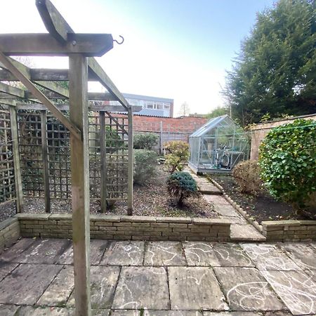 Serene 4Br In Harborne Close To Qe Hospital, Harborne Centre برمنغهام المظهر الخارجي الصورة