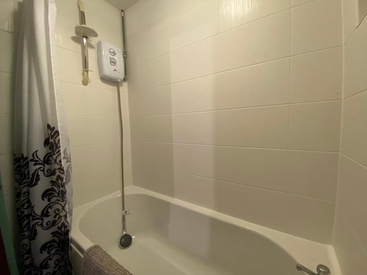 Serene 4Br In Harborne Close To Qe Hospital, Harborne Centre برمنغهام المظهر الخارجي الصورة