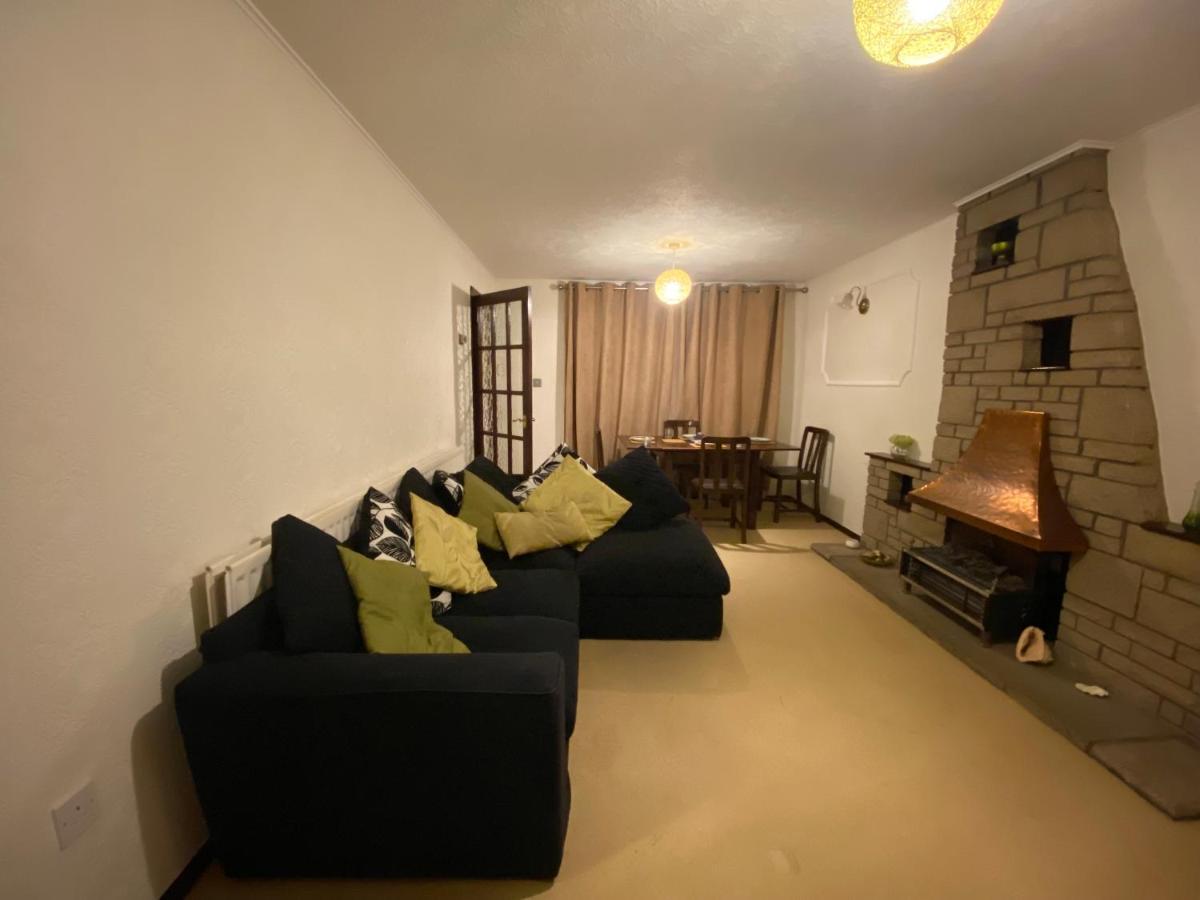 Serene 4Br In Harborne Close To Qe Hospital, Harborne Centre برمنغهام المظهر الخارجي الصورة