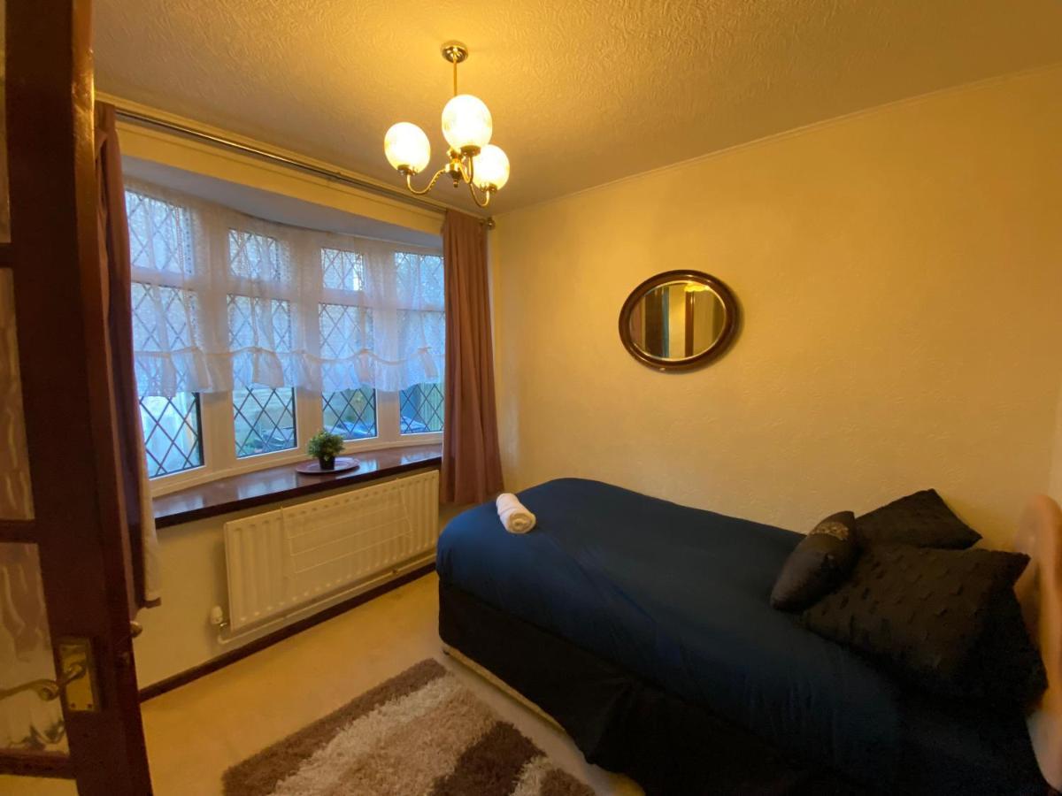 Serene 4Br In Harborne Close To Qe Hospital, Harborne Centre برمنغهام المظهر الخارجي الصورة