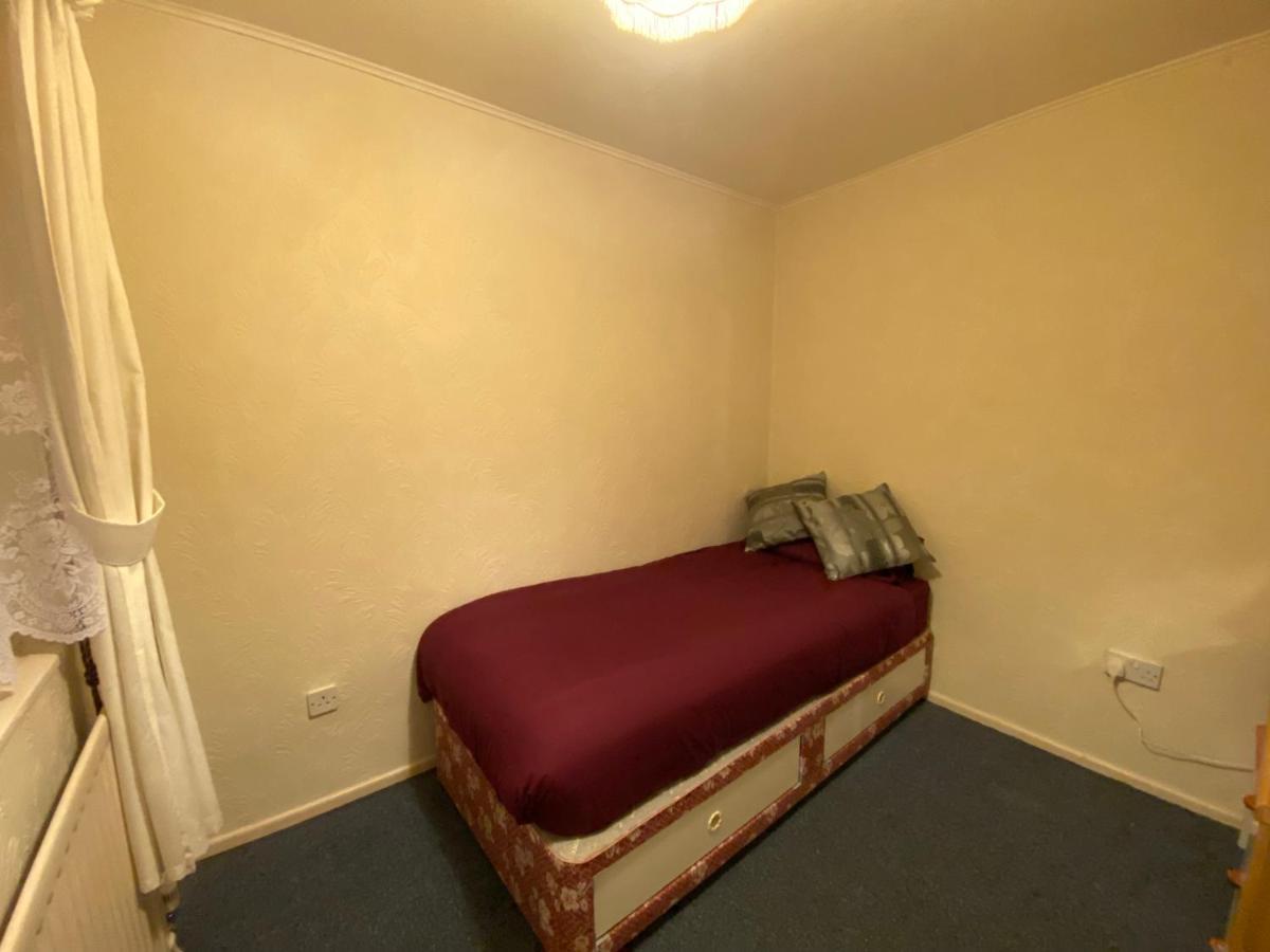 Serene 4Br In Harborne Close To Qe Hospital, Harborne Centre برمنغهام المظهر الخارجي الصورة