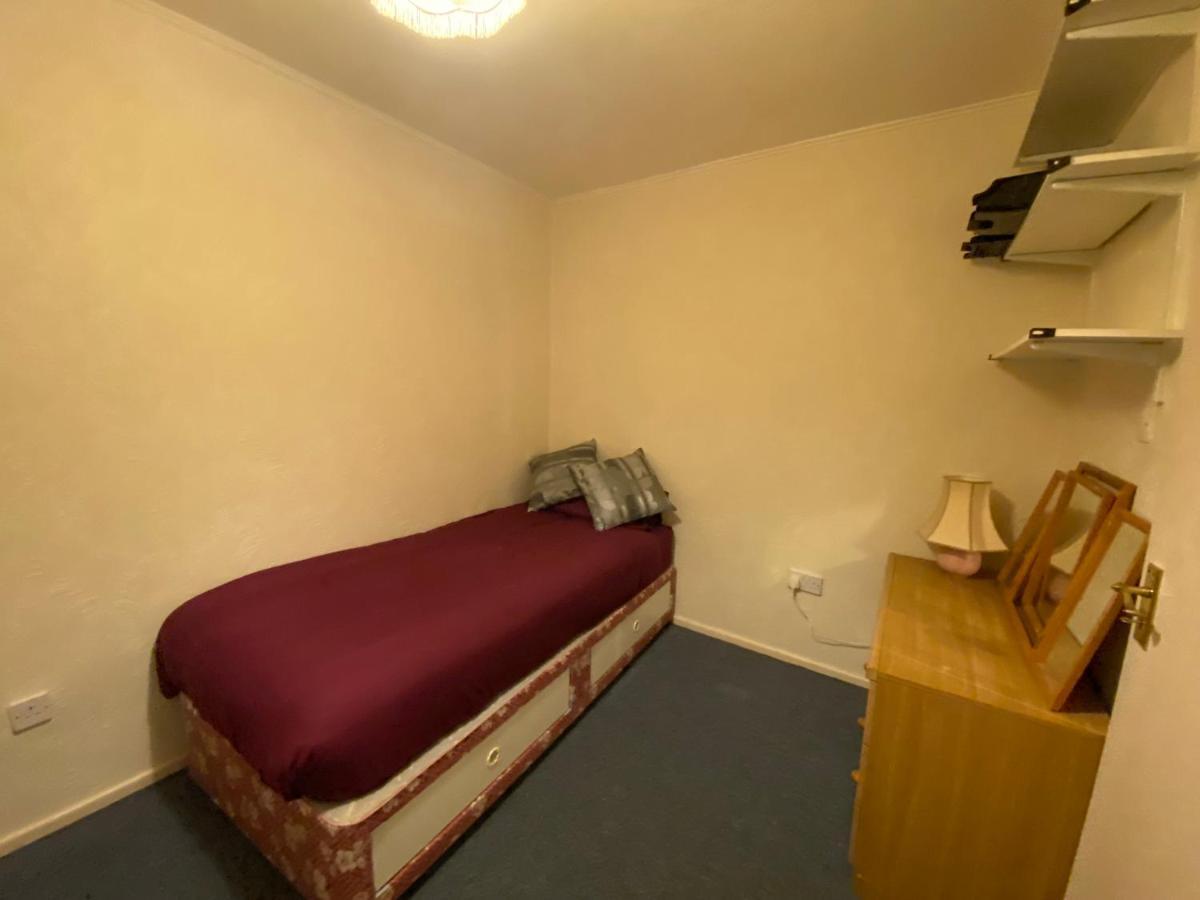 Serene 4Br In Harborne Close To Qe Hospital, Harborne Centre برمنغهام المظهر الخارجي الصورة
